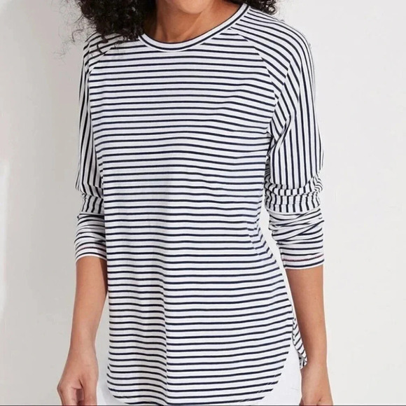 Vineyard Vines Navy and White Striped Edgartown Long Sleeve Top Size XXS NWT - Picture 2 of 11